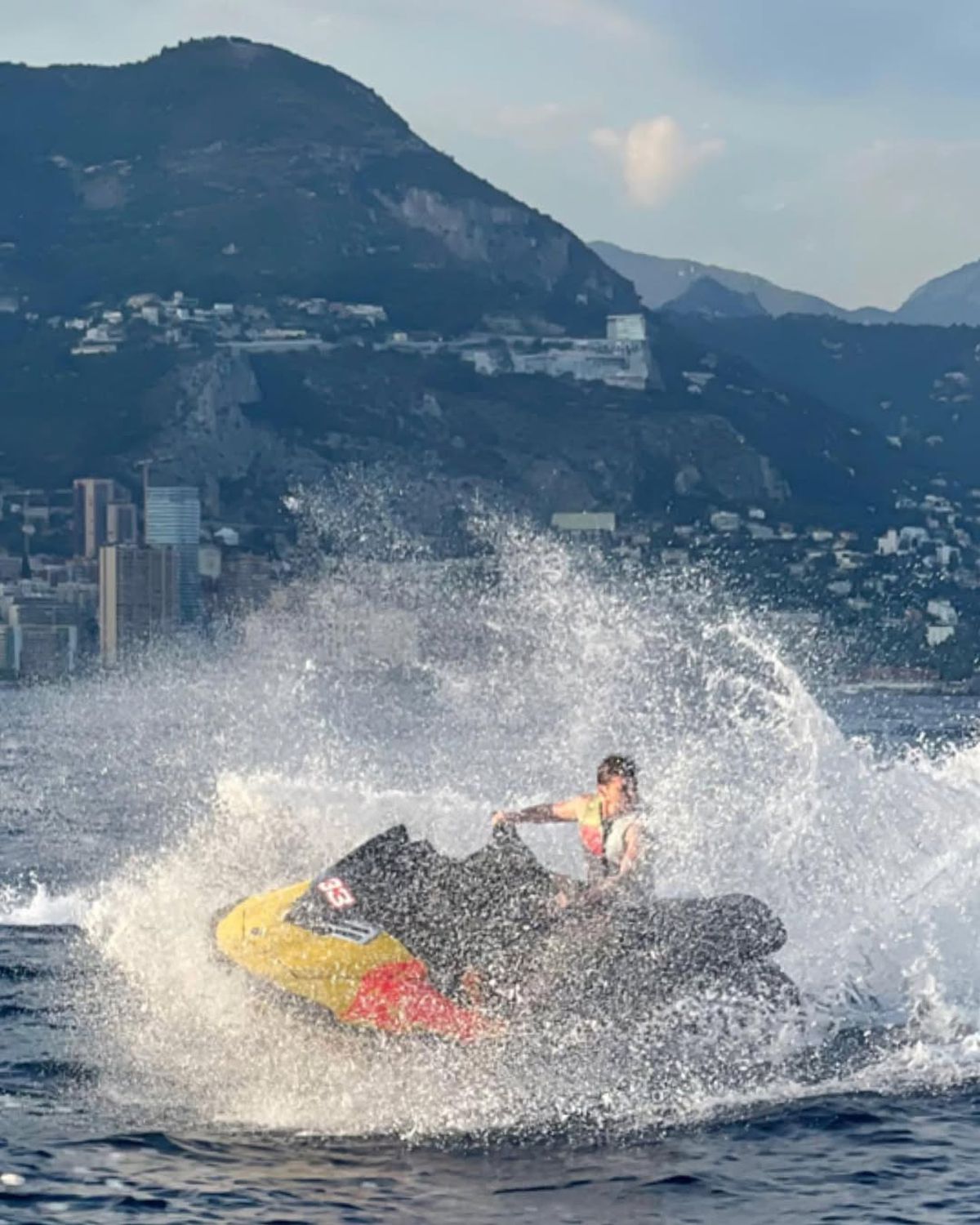Max Verstappen şi-a cumpărat un iaht de lux. Foto: mangustayachts.com
