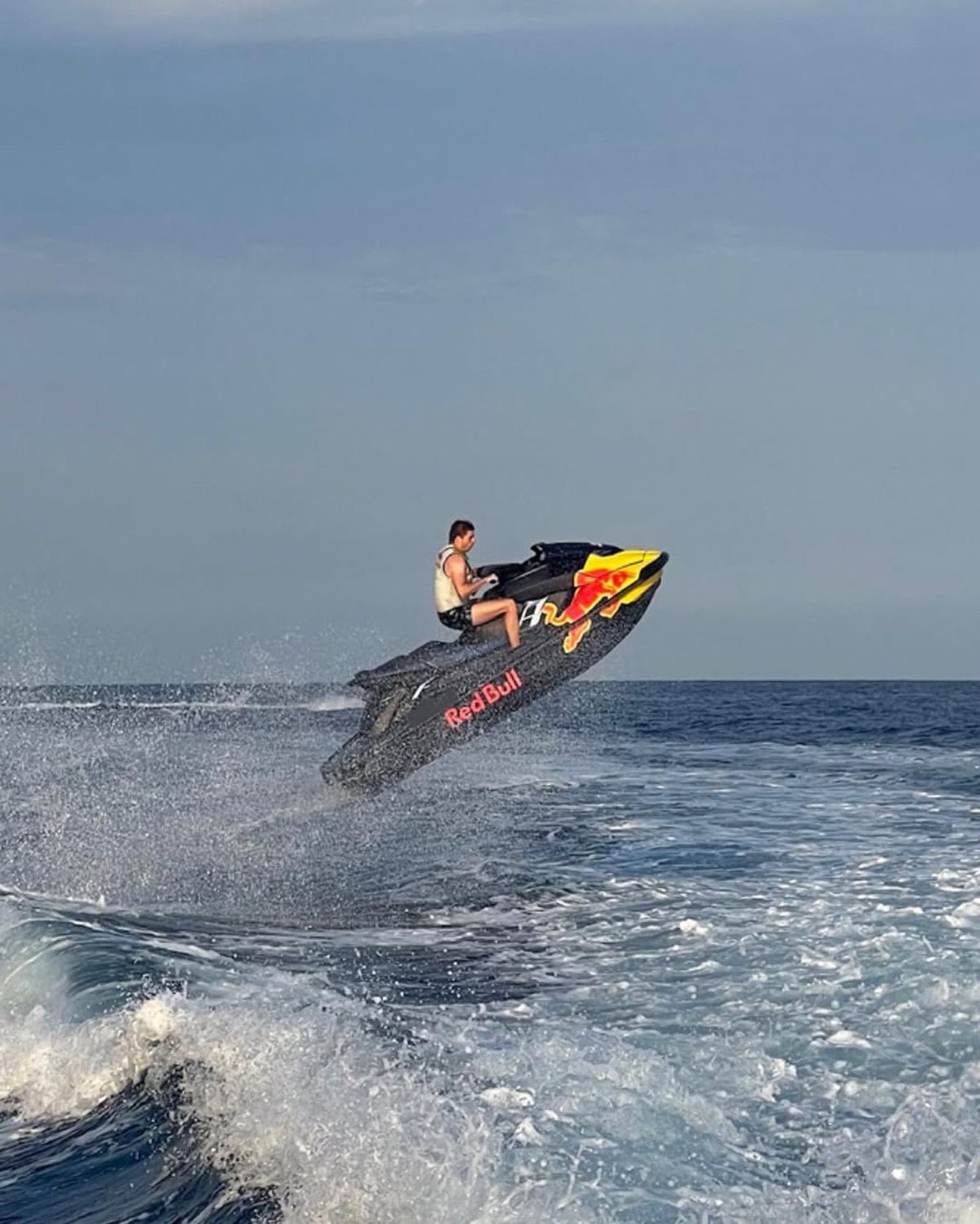 Max Verstappen şi-a cumpărat un iaht de lux. Foto: mangustayachts.com