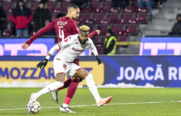 Ce făcea Aaron Boupendza în timpul meciului cu Poli Iași » Antrenorul și șefii Rapidului se contrează public din cauza lui