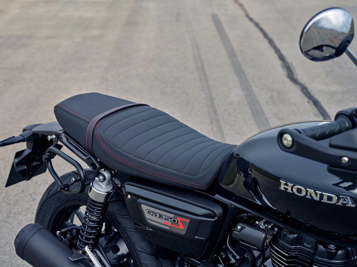 Honda a lansat modelul GB350S, o motocicletă adaptată cerințelor permisului A2