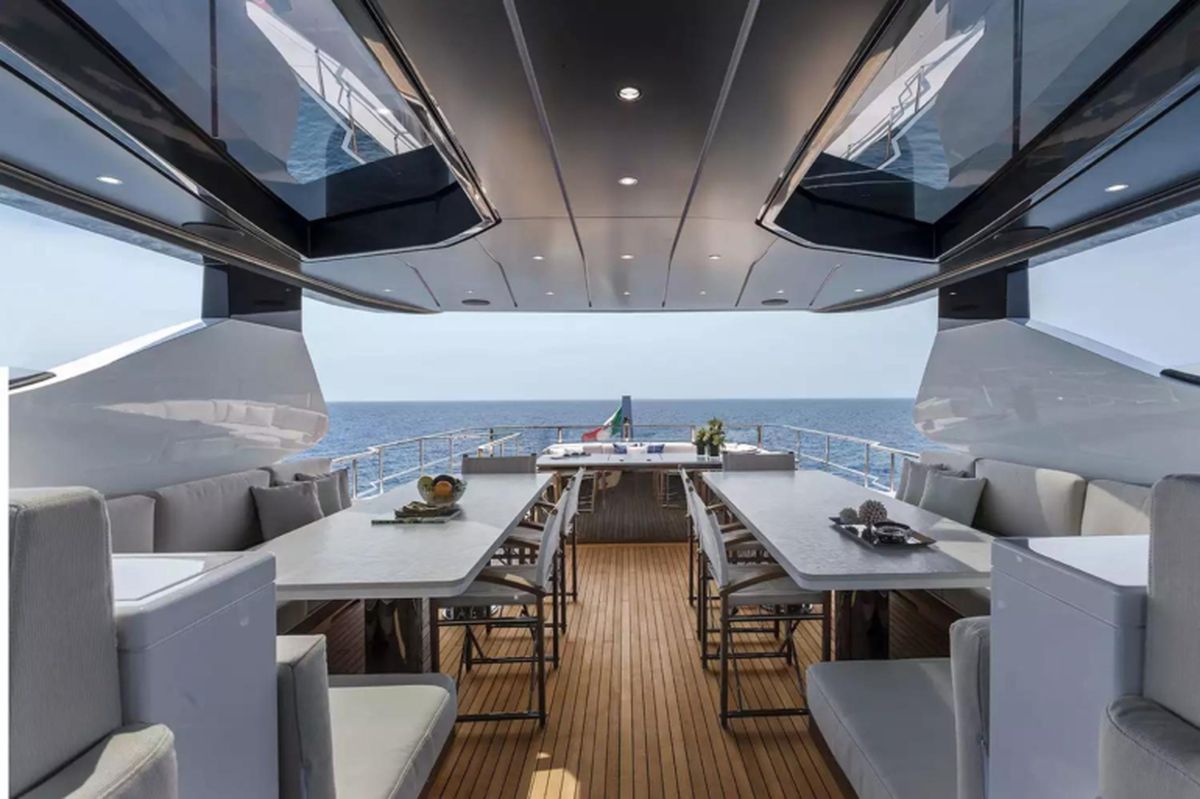 Max Verstappen şi-a cumpărat un iaht de lux. Foto: mangustayachts.com