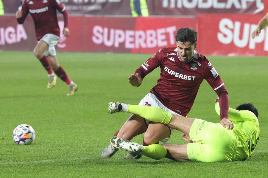 Revoluție în Giulești! 5 jucători sunt OUT de la Rapid