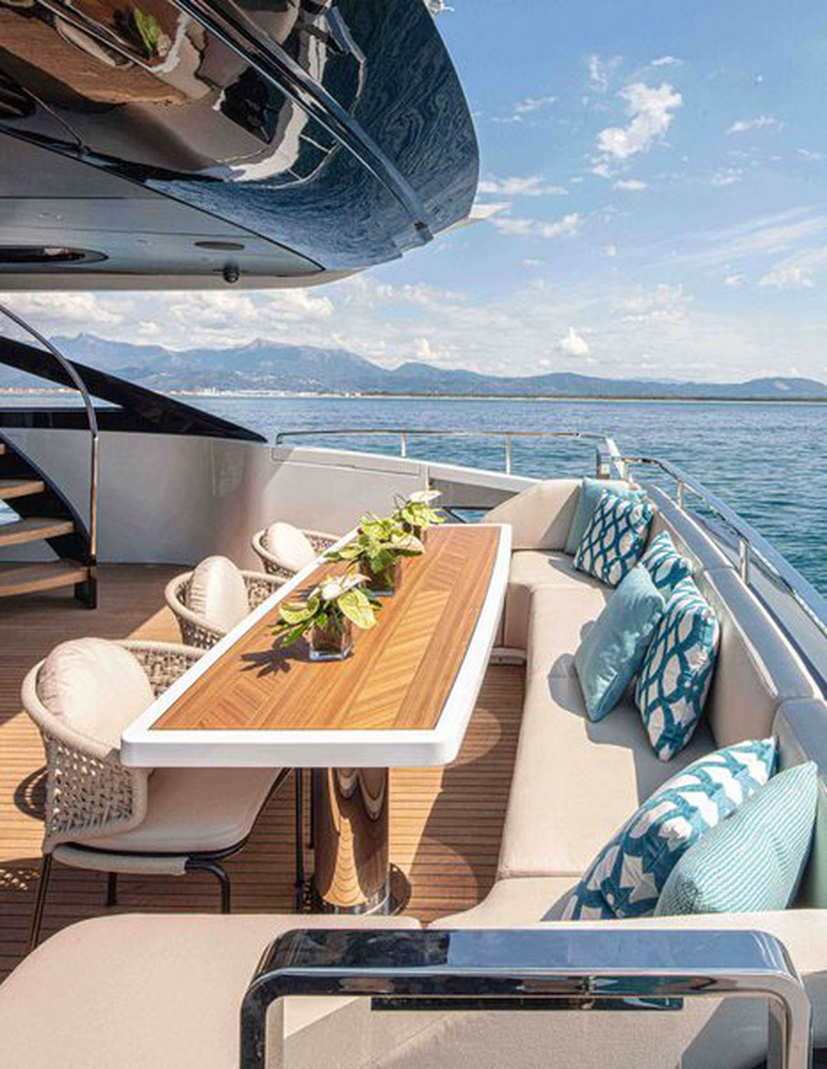 Max Verstappen şi-a cumpărat un iaht de lux. Foto: mangustayachts.com