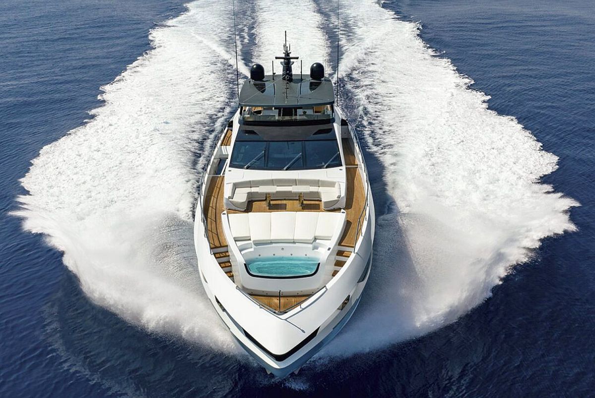 Max Verstappen şi-a cumpărat un iaht de lux. Foto: mangustayachts.com