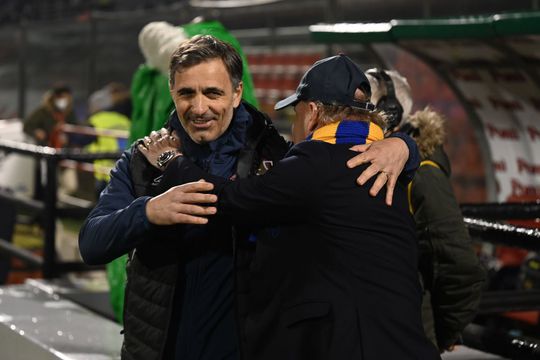 În urmă cu aproape trei ani, Fabio Pecchia și Giuseppe Iachini, antrenori ai lui Dennis Man, erau adversari în Cremonese - Parma din Serie B / Foto: Imago