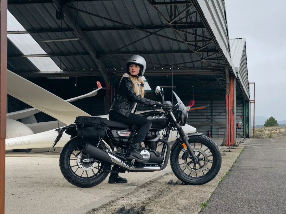 Honda a lansat modelul GB350S, o motocicletă adaptată cerințelor permisului A2