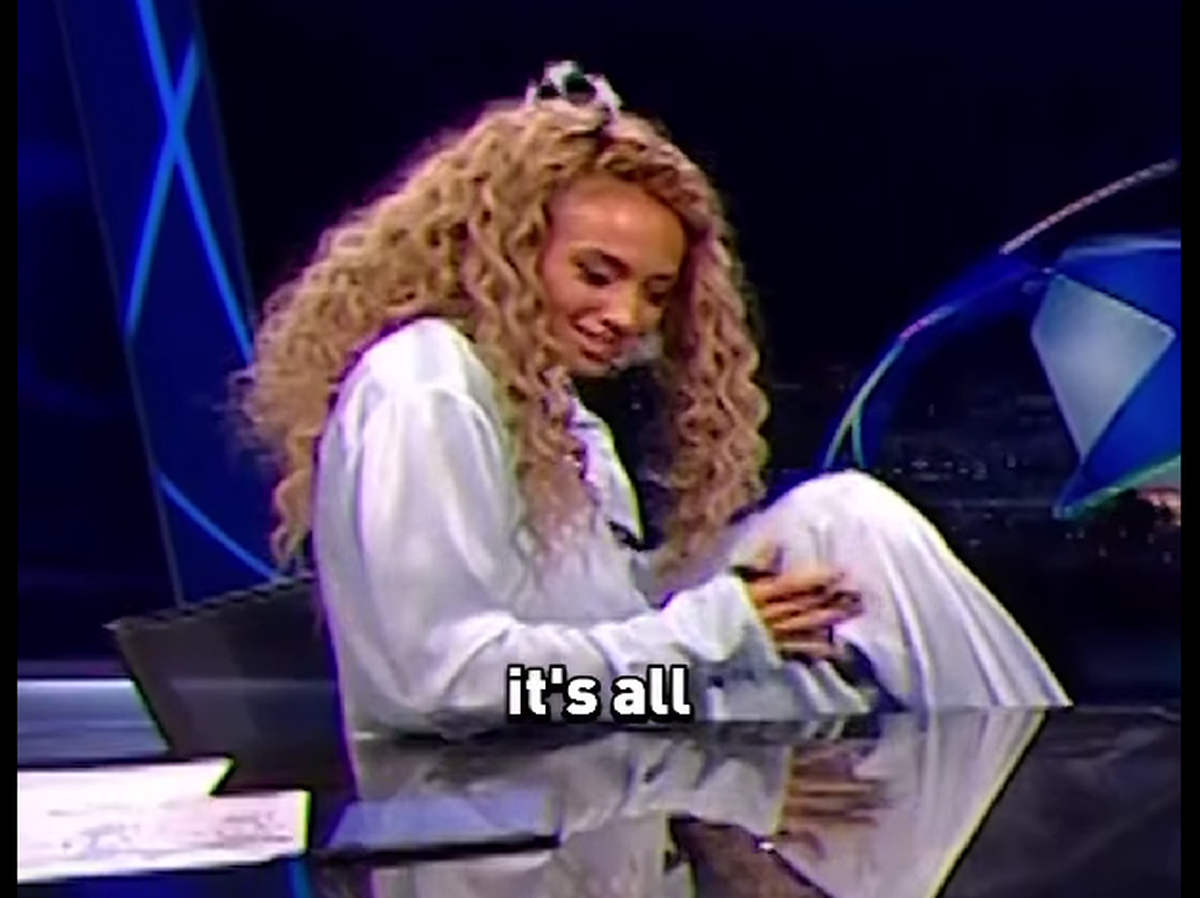 Cea mai în vogă prezentatoare, pregătită pentru debutul în box » Imagini alături de iubitul-antrenor