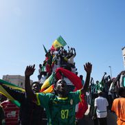 Jucătorii naționalei din Senegal au săbătorit pe străzi triumful de la Cupa Africii / foto: AP News