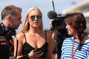 Lindsey Vonn a intrat în trendul „2016” și a „rupt” internetul cu imaginile postate: „Ședința noastră cu body paint”