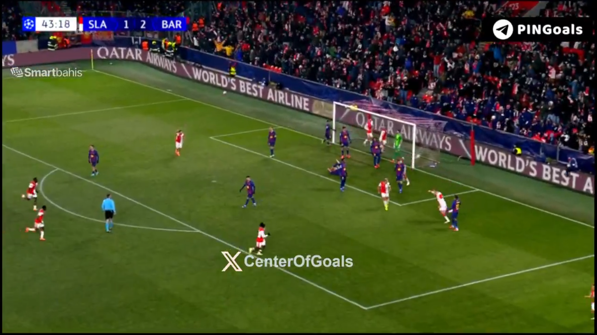 Robert Lewandowski și-a dat autogol, iar Slavia Praga a râs de el