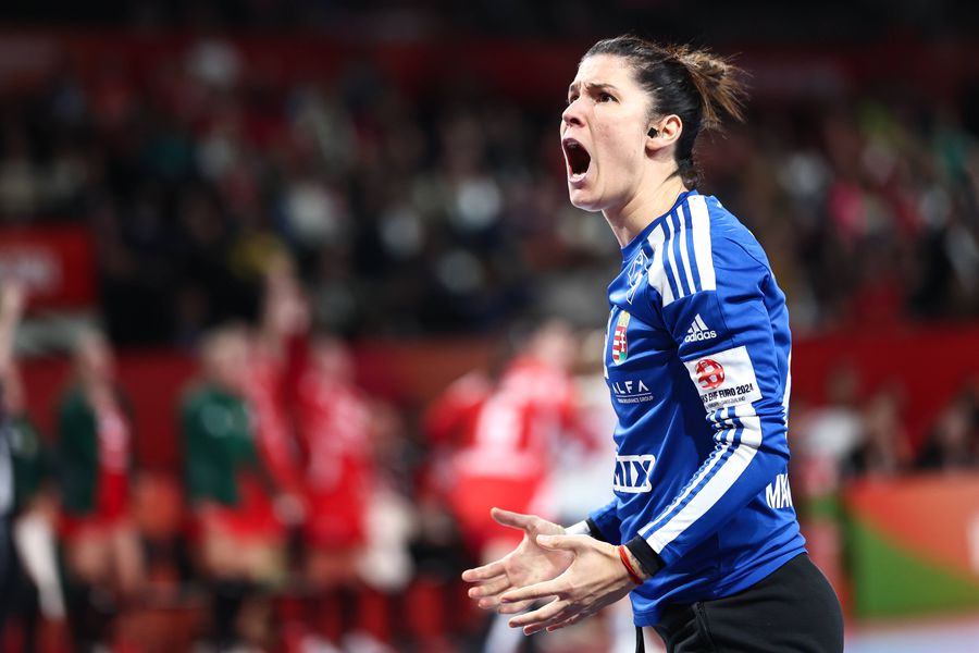 CSM Corona Brașov, trei transferuri în două zile! Galben-albaștrii au „furat” două jucătore de la Bistrița și una de la Ferencvaros