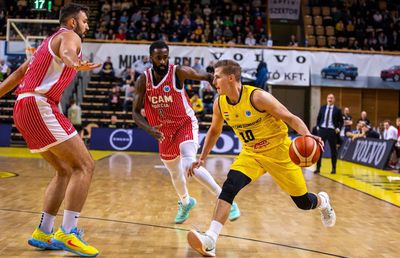 UCAM Murcia, echipa lui Emanuel Cățe, a obținut calificarea în „sferturile” FIBA Europe Cup