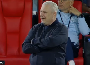 Al Okhdood - Al Riyad » Desfășurare incredibilă în meciul crucial pentru Marius Șumudică! Gol încasat în minutul 90+4