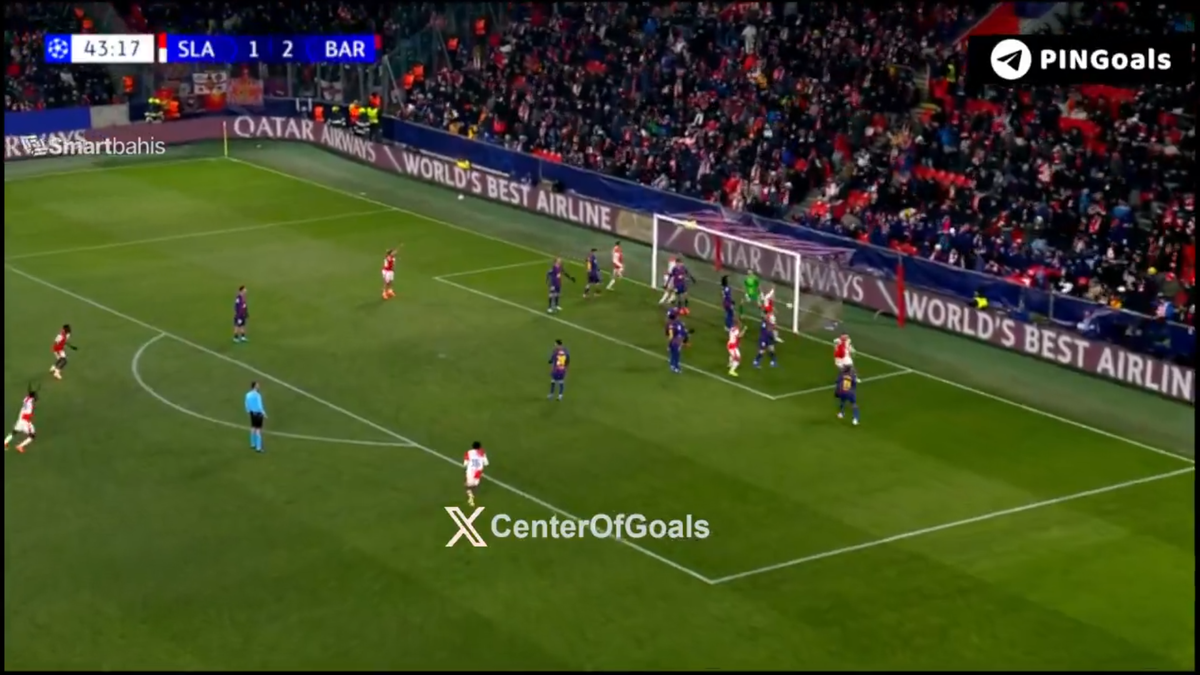 Robert Lewandowski și-a dat autogol, iar Slavia Praga a râs de el