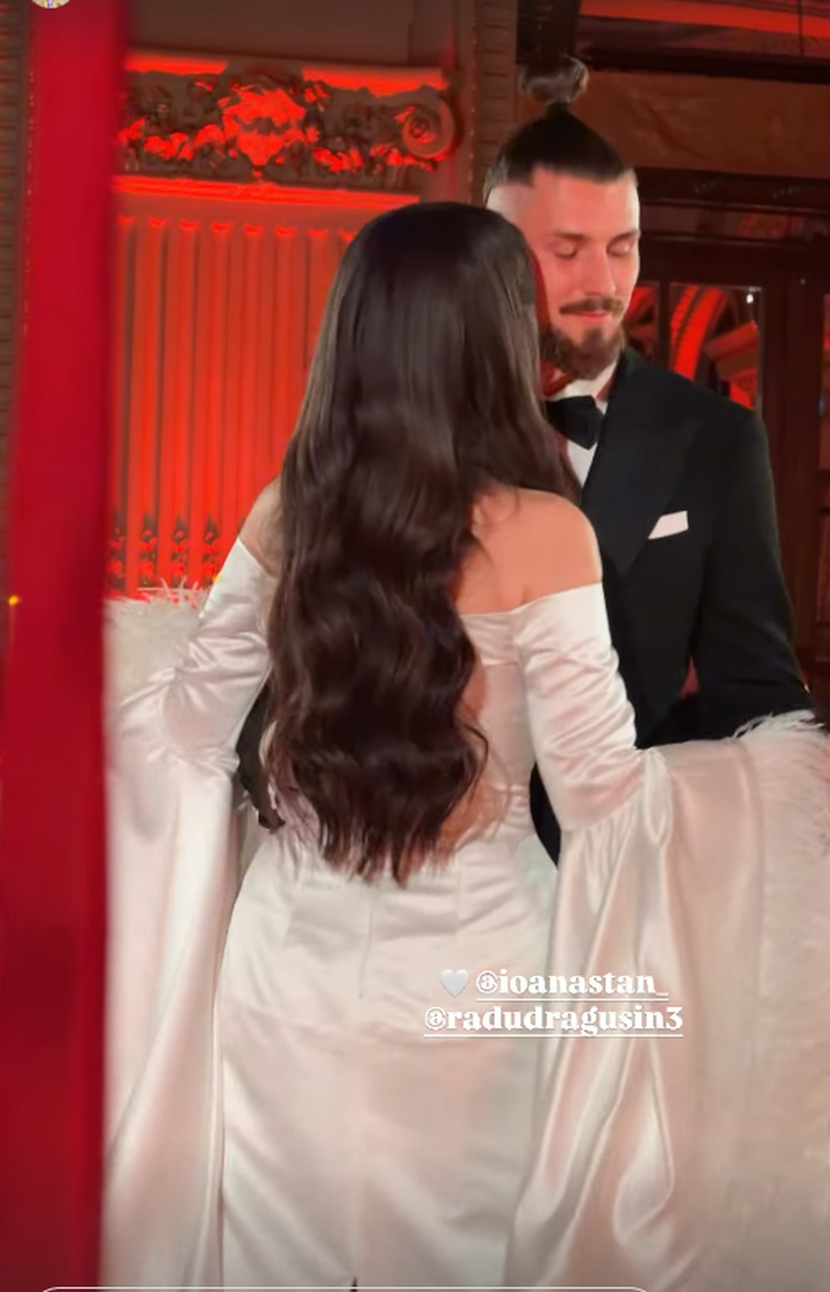 „Love my girls” » A furat toate privirile la petrecerea de logodnă a lui Radu Drăgușin, la Athenee Palace