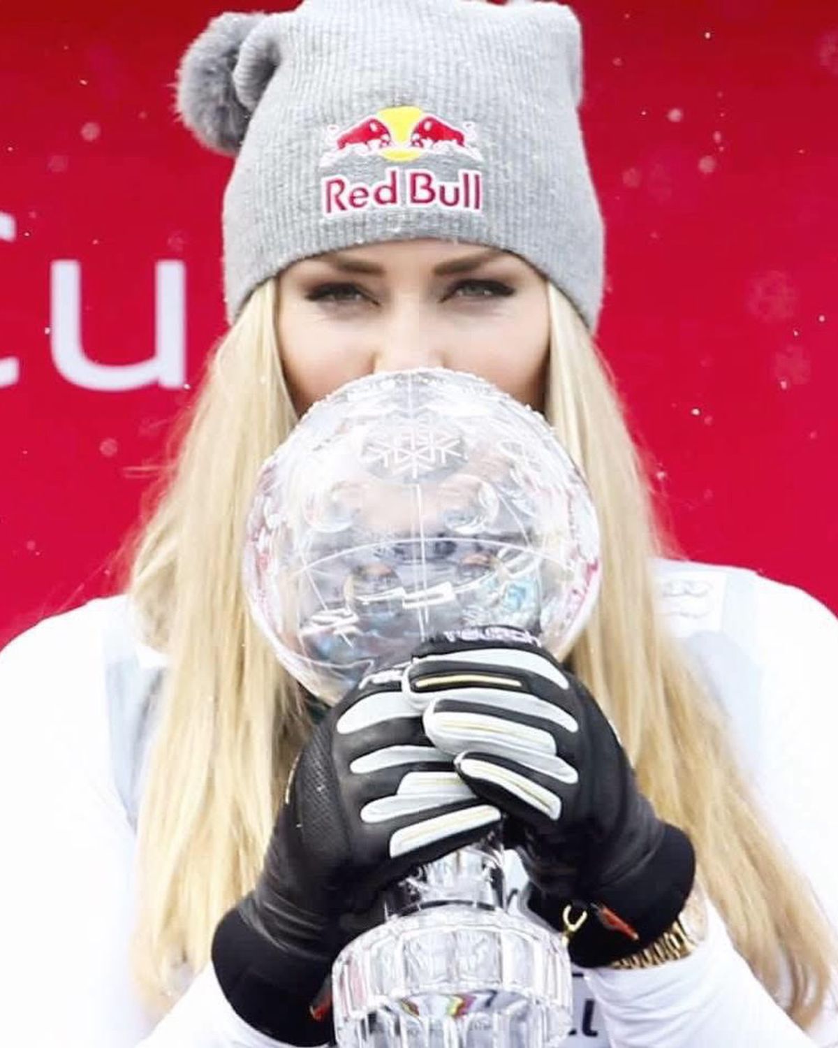 Lindsey Vonn a intrat în trendul „2016” și a „rupt” internetul cu imaginile postate: „Ședința noastră cu body paint”