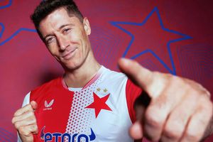 Lewandowski și-a dat autogol, iar adversara a râs de el pe rețelele de socializare