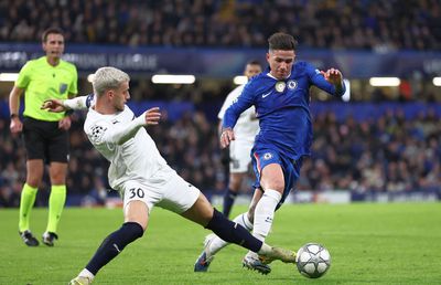 Final de etapă în Liga Campionilor: Vlad Dragomir, la un pas de un rezultat mare cu Chelsea » Două echipe sunt calificate în optimi