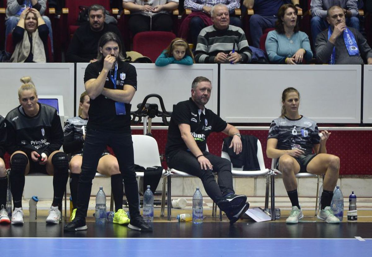 CSM BUCUREȘTI - FERENCVAROS 27-24 // „Tigroaicele” au făcut un pas mare spre „sferturile” Ligii Campionilor! Neagu și Cvijic, cele mai bune de pe teren