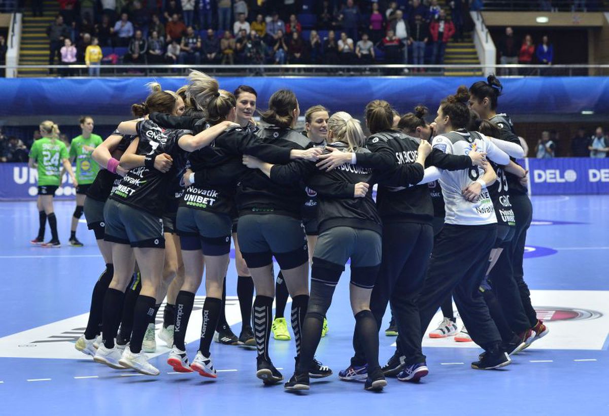 CSM BUCUREȘTI - FERENCVAROS 27-24 // Cristina Neagu vrea să aducă Liga Campionilor în România: „Mă bucur că am rămas, putem ajunge departe împreună”