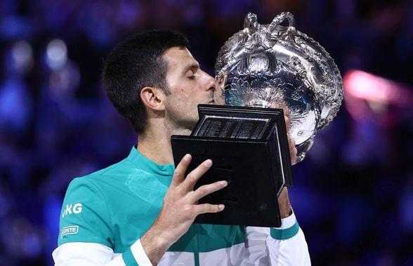 Novak Djokovic SUPREM. L-a învins clar pe Daniil Medvedev în finala Australian Open și are 18 titluri de Grand Slam!