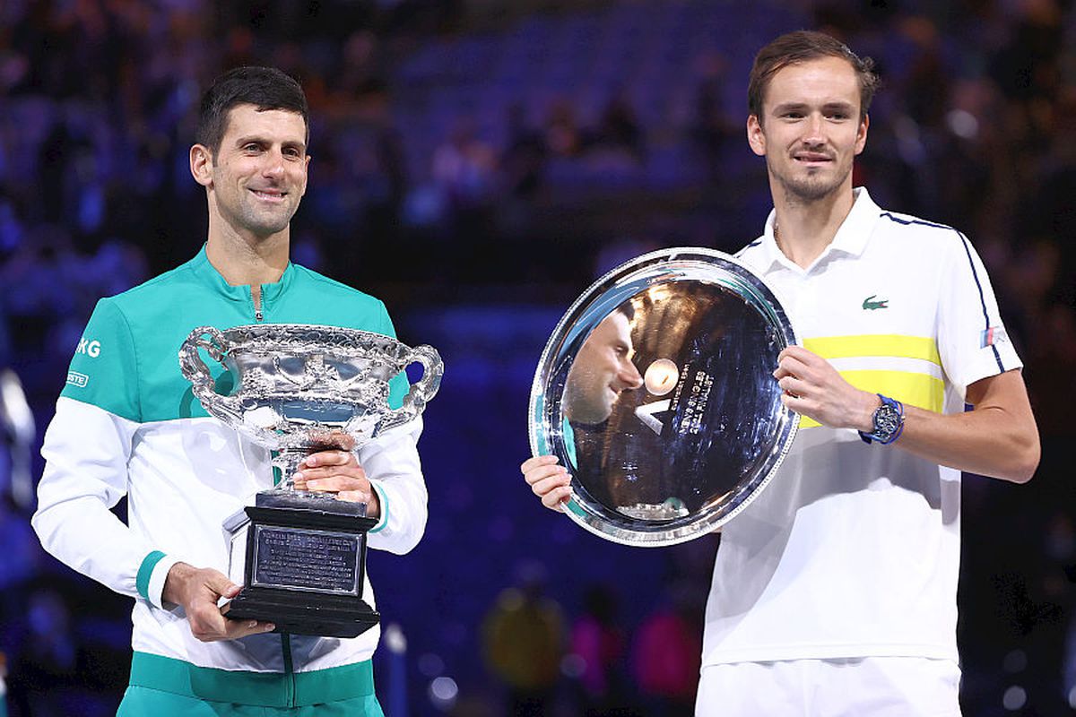 Medvedev, poveste spectaculoasă cu Djokovic după finala Australian Open: „Eu eram pe locul 500 sau 600, iar el era lider mondial” » Ce glumă a făcut sârbul