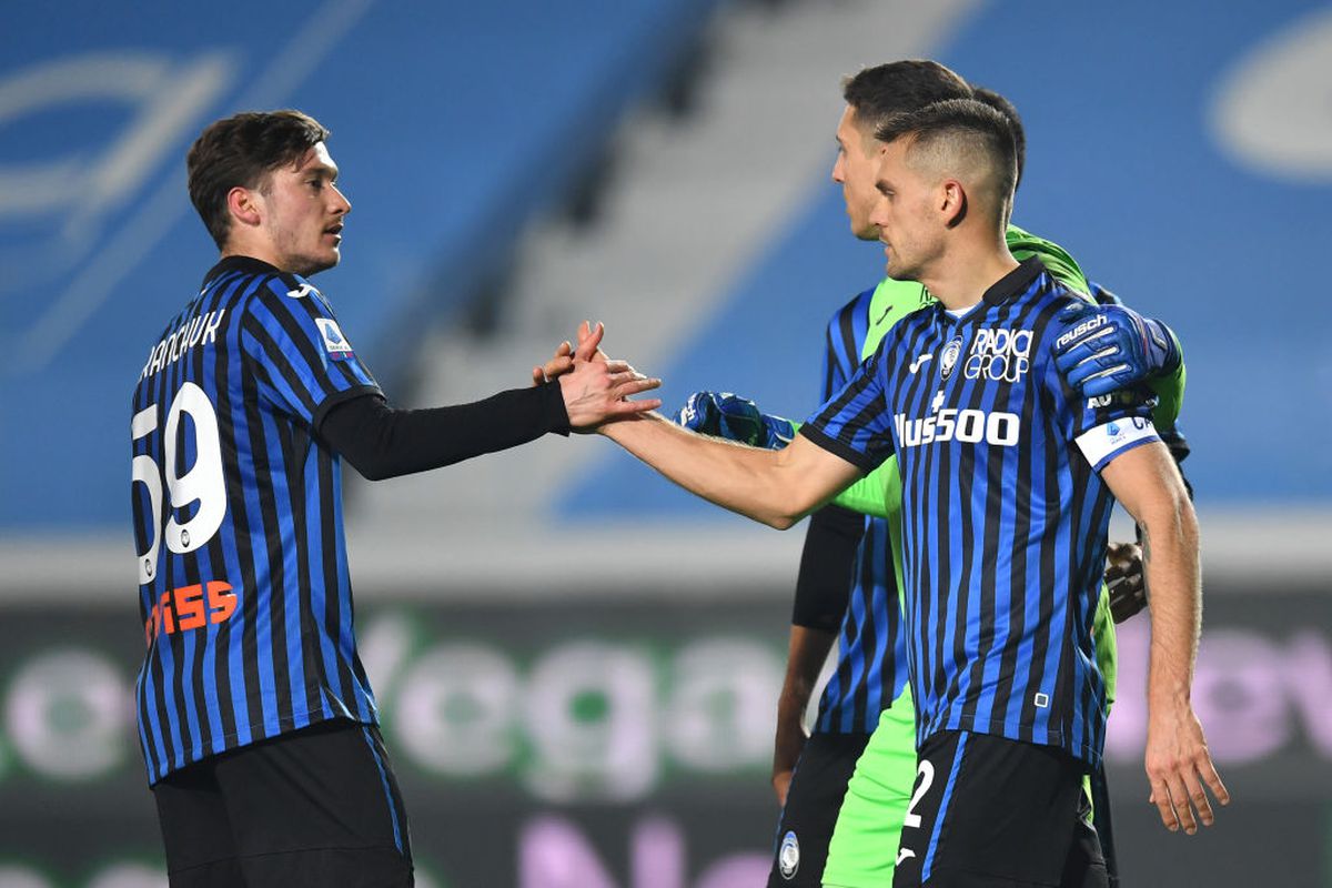 FOTO Momente de panică în Serie A » Osimhen, la pământ, fără suflare, după o ciocnire cap în cap