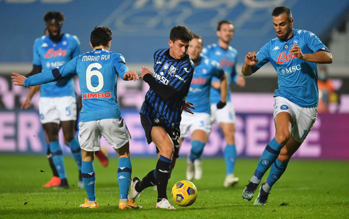 FOTO Momente de panică în Serie A » Osimhen, la pământ, fără suflare, după o ciocnire cap în cap