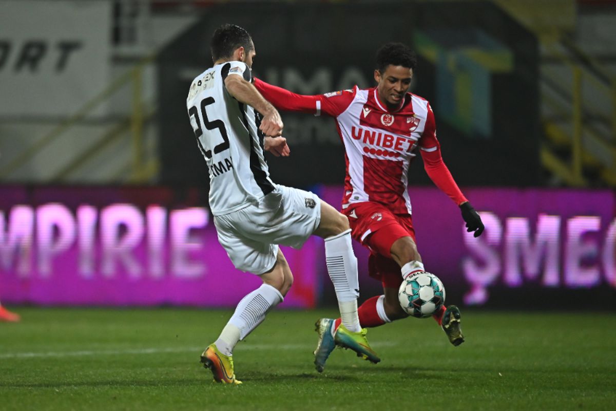 Scandal incredibil în vestiarul lui Dinamo! Doi fotbaliști pedepsiți pentru o farsă macabră la adresa lui Nepomuceno: „Nu se face așa ceva”