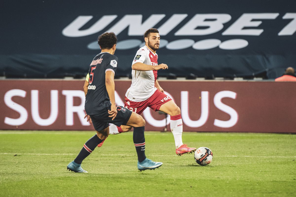 Mbappe a tras toate gloanțele cu Barcelona, iar PSG riscă să rateze titlul în Franța! Monaco, lecție de fotbal pe Parc des Princes