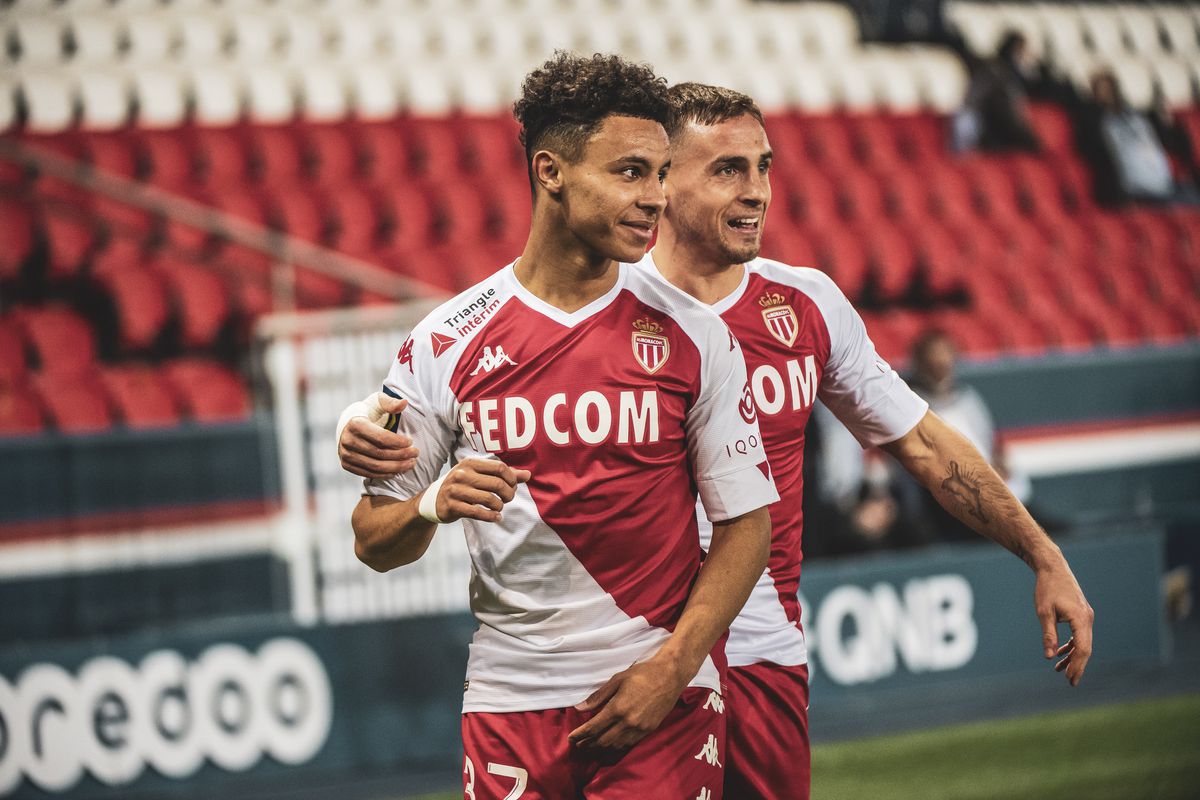 Mbappe a tras toate gloanțele cu Barcelona, iar PSG riscă să rateze titlul în Franța! Monaco, lecție de fotbal pe Parc des Princes