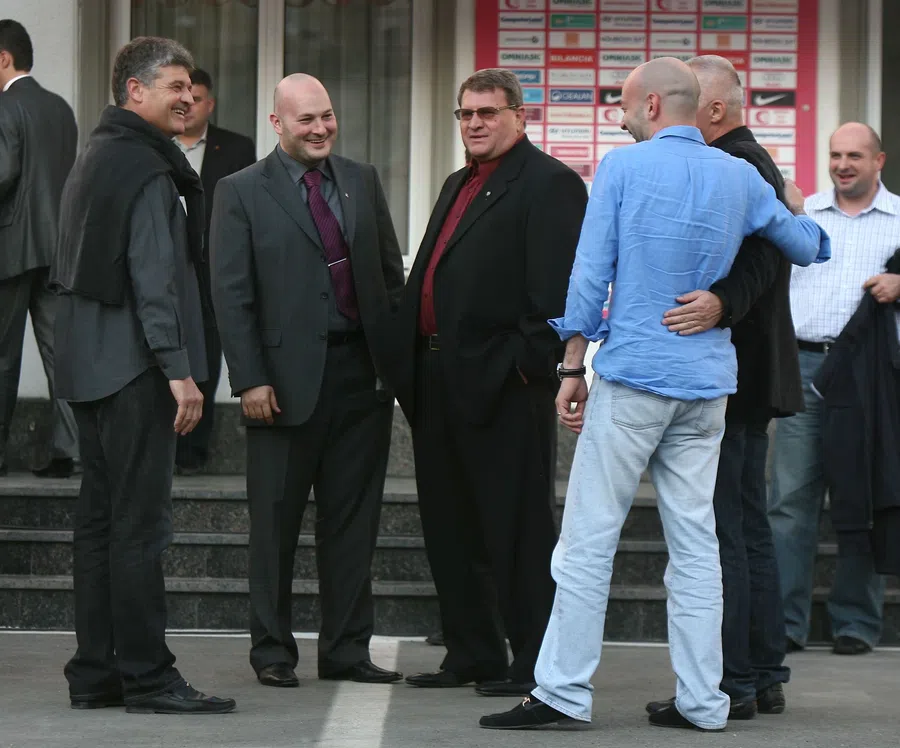 Un personaj controversat, asociat cu mafia pariurilor, implicat într-un transfer făcut de Dinamo: „E un prieten foarte bun”