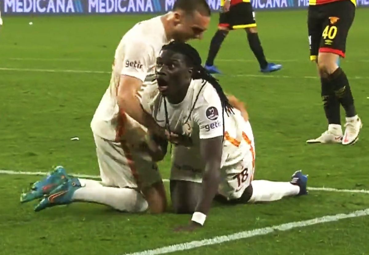 Cicâldău, martor la scene incredibile în Turcia » Jucătorii lui Galatasaray au fost scoși cu scutierii, după un meci cu 4 penalty-uri