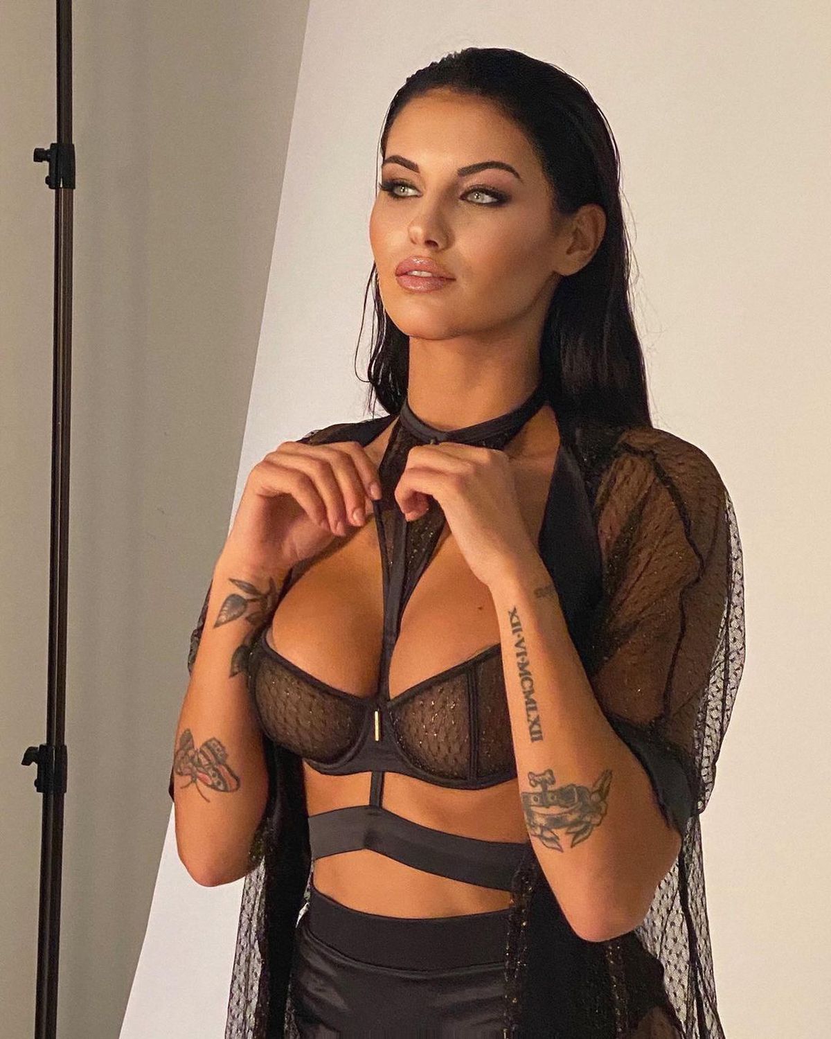 Cine e Carolina Stramare, iubita lui Dusan Vlahovic, supranumită „Megan Fox a Italiei”