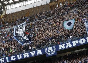 Îngrijorări înainte de Eintracht Frankfurt - Napoli » Nemții, în alertă când au aflat câți italieni vin la meci