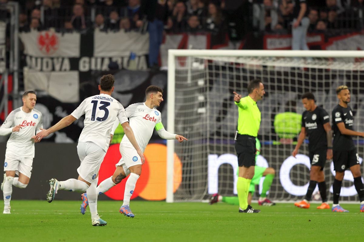 Eintracht Frankfurt - Napoli 0-2 » Liderul din Serie A nu glumește nici în Champions League! Victorie după un meci controlat cap-coadă