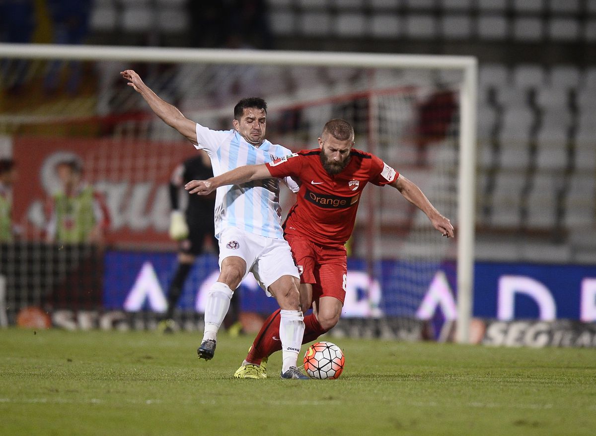 Mărturia de la GSP Live deschide o anchetă! FRF s-a sesizat după dezvăluirile-șoc ale titularului din Viitorul - ASA Târgu Mureș 6-1: „Suna telefonul să bage toți la pariuri! Am vrut să ies la pauză” + Reacția clubului lui Hagi