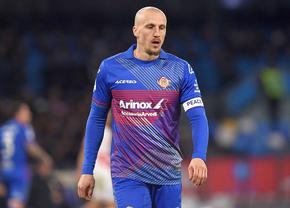 Din nou pe tușă! Vlad Chiricheș nu poate ține ritmul în Serie A și e incert și pentru națională