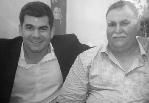 Petre Bornescu, în dreapta, alături de fiul său / Sursă foto: Facebook
