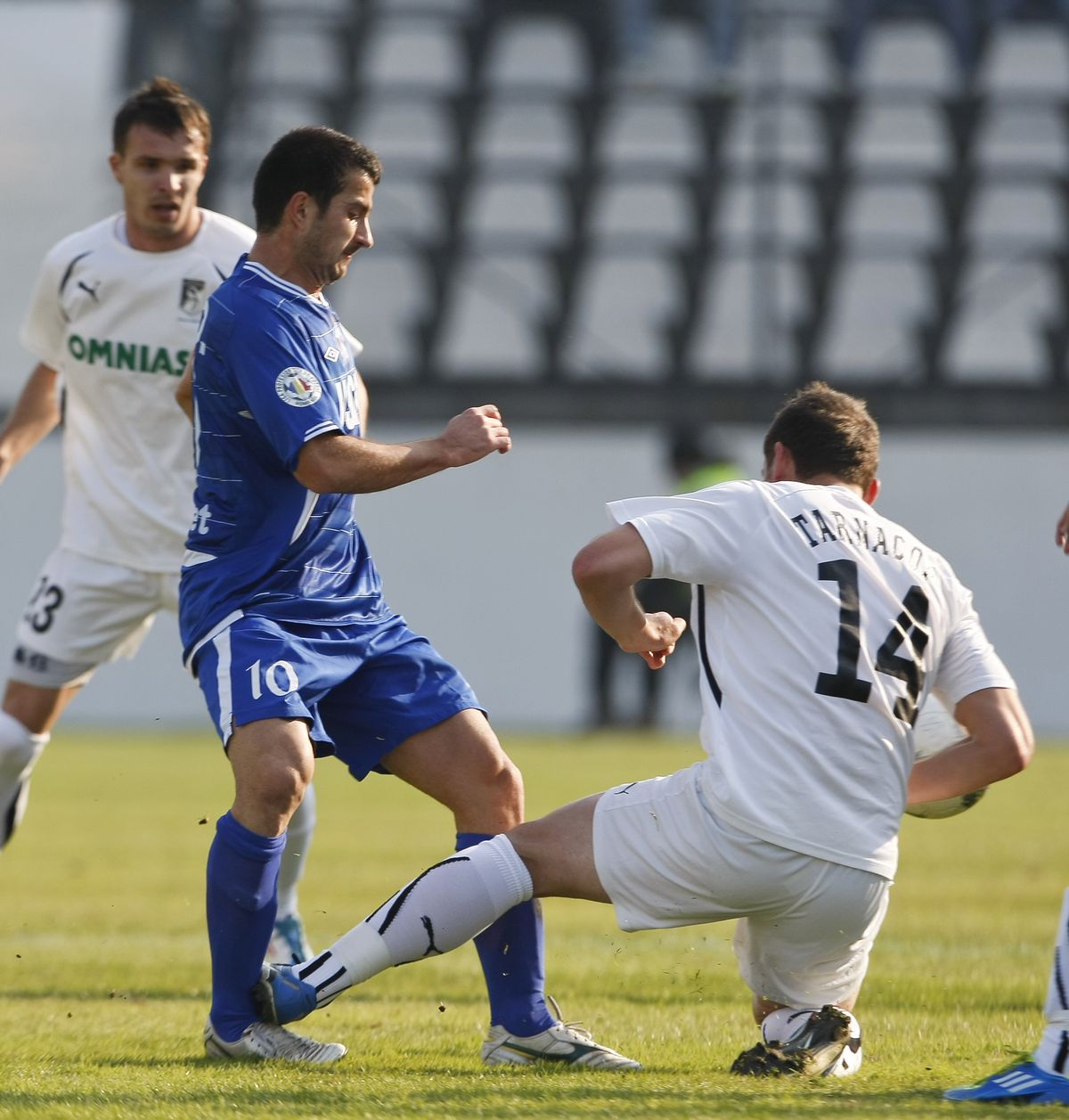 Un fotbalist cu peste 250 de meciuri în Liga 1 povestește două episoade uluitoare : „Aveam o piatră la rinichi de 1,6 cm, dar doctorii spuneau că mă doare spatele de la bătrânețe”