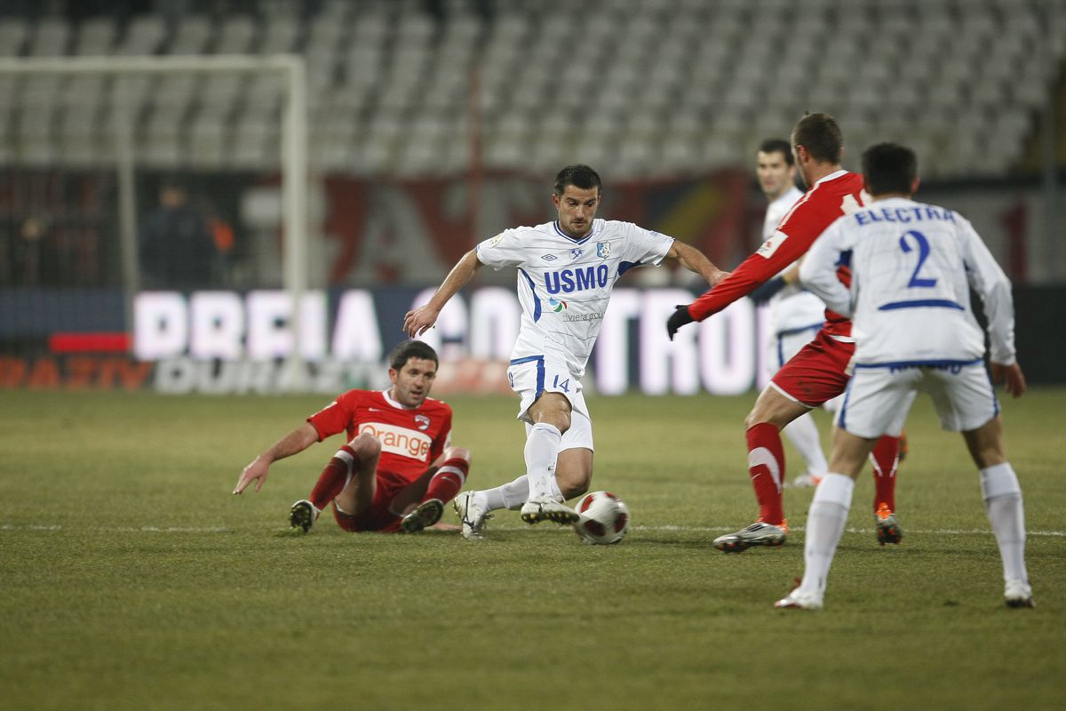 Mărturia de la GSP Live deschide o anchetă! FRF s-a sesizat după dezvăluirile-șoc ale titularului din Viitorul - ASA Târgu Mureș 6-1: „Suna telefonul să bage toți la pariuri! Am vrut să ies la pauză” + Reacția clubului lui Hagi