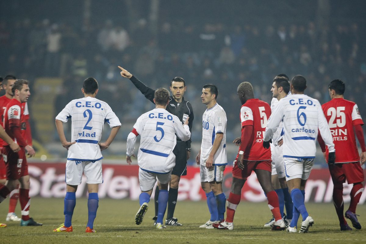 Mărturia de la GSP Live deschide o anchetă! FRF s-a sesizat după dezvăluirile-șoc ale titularului din Viitorul - ASA Târgu Mureș 6-1: „Suna telefonul să bage toți la pariuri! Am vrut să ies la pauză” + Reacția clubului lui Hagi