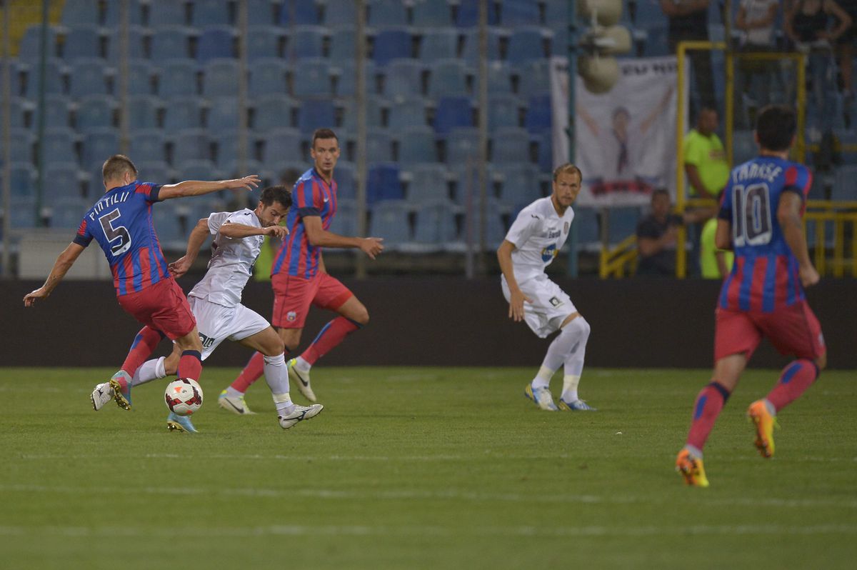 Dezvăluirile fotbalistului care a stat o lună la FCSB: „M-a vrut Pițurcă, dar a venit Ilie Dumitrescu și a zis că vrea să facă tiki-taka cu jucătorii de la Urziceni”