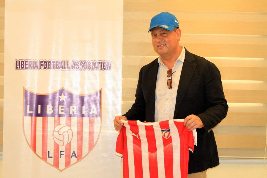 Mario Marinică, foto: facebook Liberia Football Association Singurul selecționer român din străinătate și-a dat demisia, după a treia înfrângere la rând