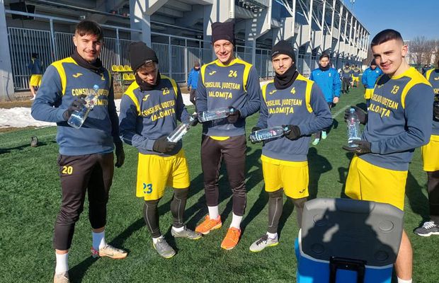 Antrenorul principalei favorite la promovarea în Superligă șochează: „Atât e salariul maxim! Știu că pare absurd”