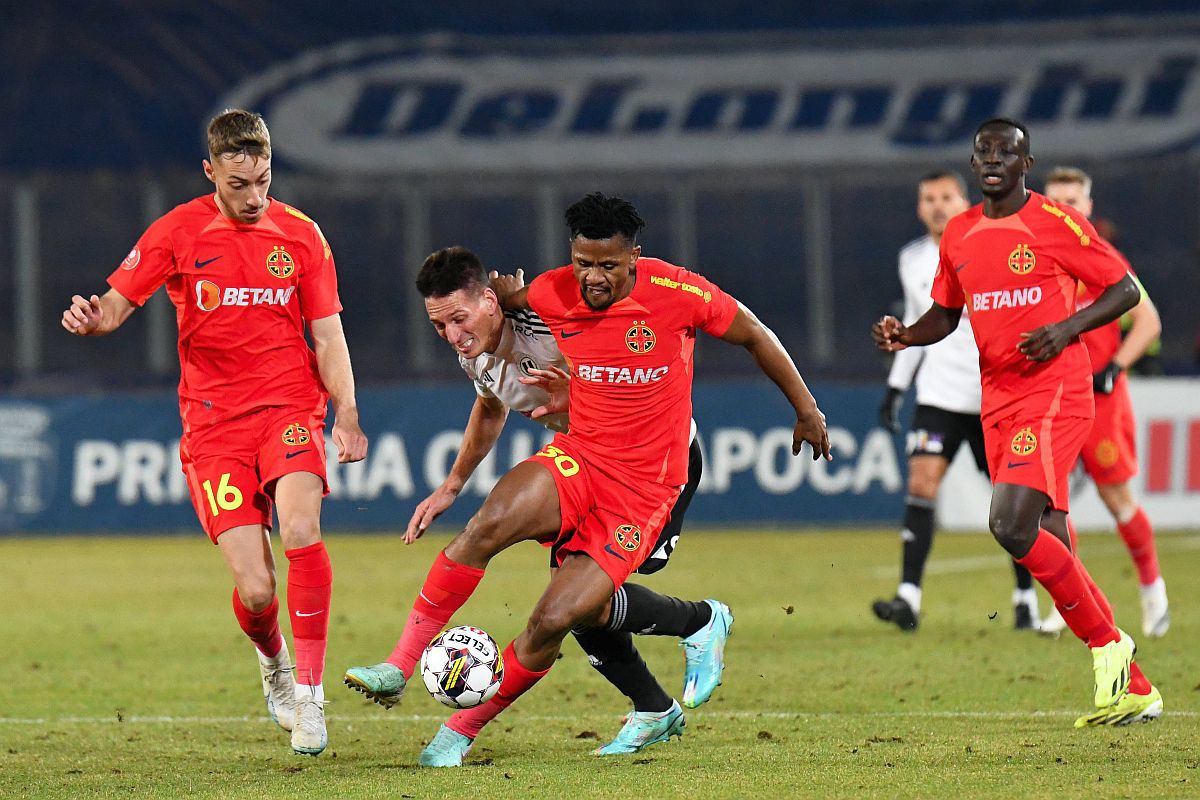 Ce scriu sud-africanii despre Siyabonga Ngezana după ce l-au urmărit la treabă în U Cluj - FCSB