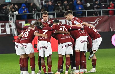 Probleme la Rapid: jucător trimis de urgență în Anglia să se opereze » Cât va sta pe bară