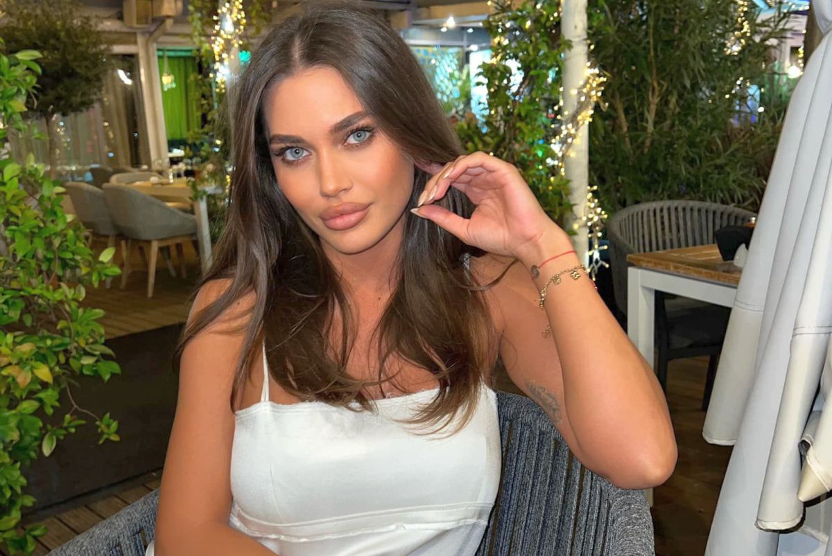 Cu ce se ocupă „Angelina Jolie de România”, femeia care i-a frânt inima lui Mititelu jr.: „Cu asta te lauzi?”