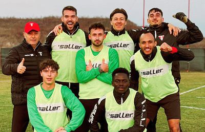 Mircea Rednic a revenit la treabă după ce luni a ajuns la spital. S-a pozat cu echipa câștigătoare