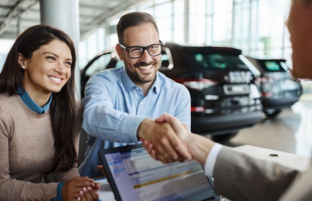 Cum să economisești bani atunci când îți cumperi o mașină nouă